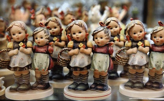 The Difference Between Hummel and Goebel Figurines