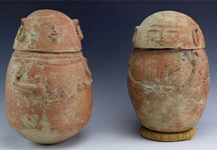 Pre-Columbian-Rio-Magdalena-Urn